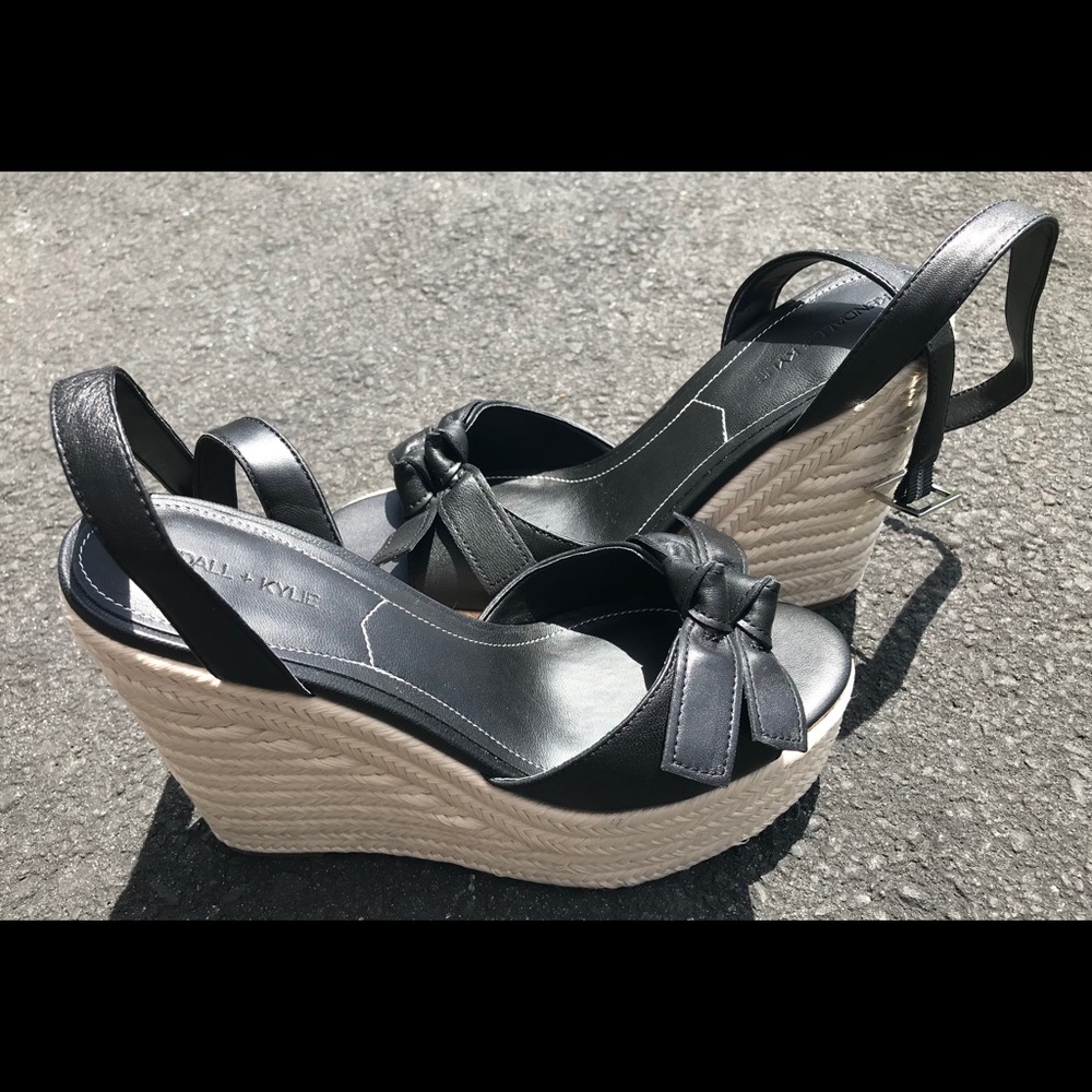 New Women’s Kendall and Kylie wedges